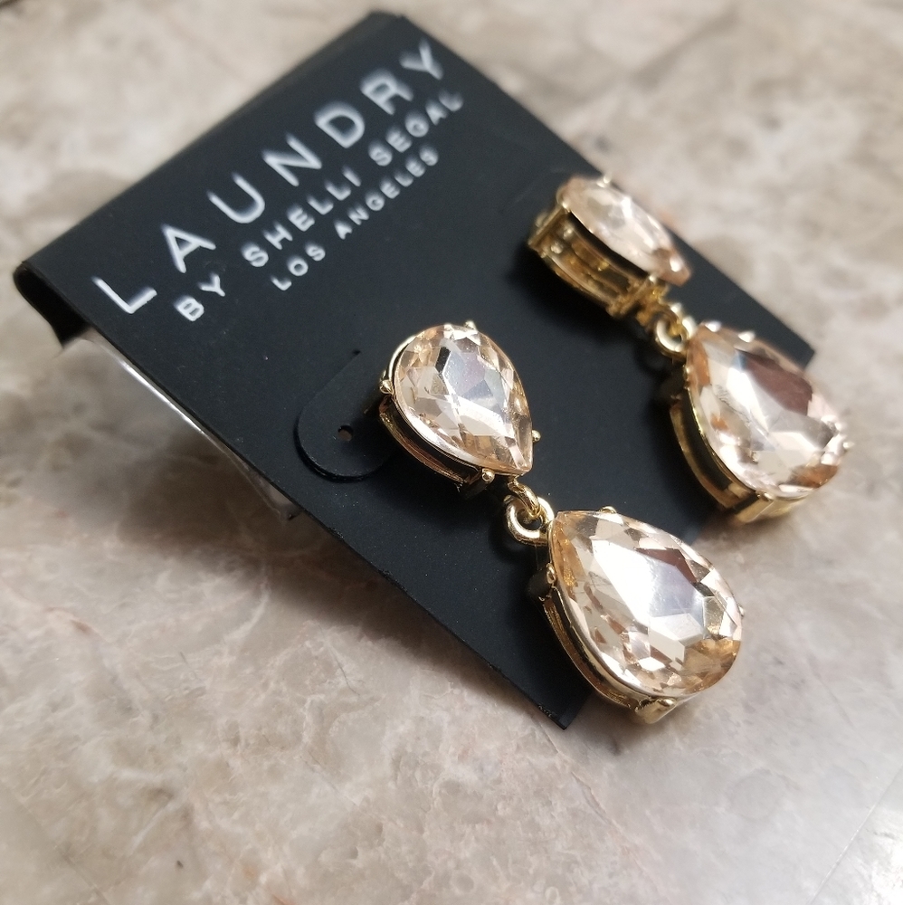 🆕️⬇️Laundry by Shelli Segal Rose Gold-Tone Crystal Teardrop Earrings - Picture 6 of 6